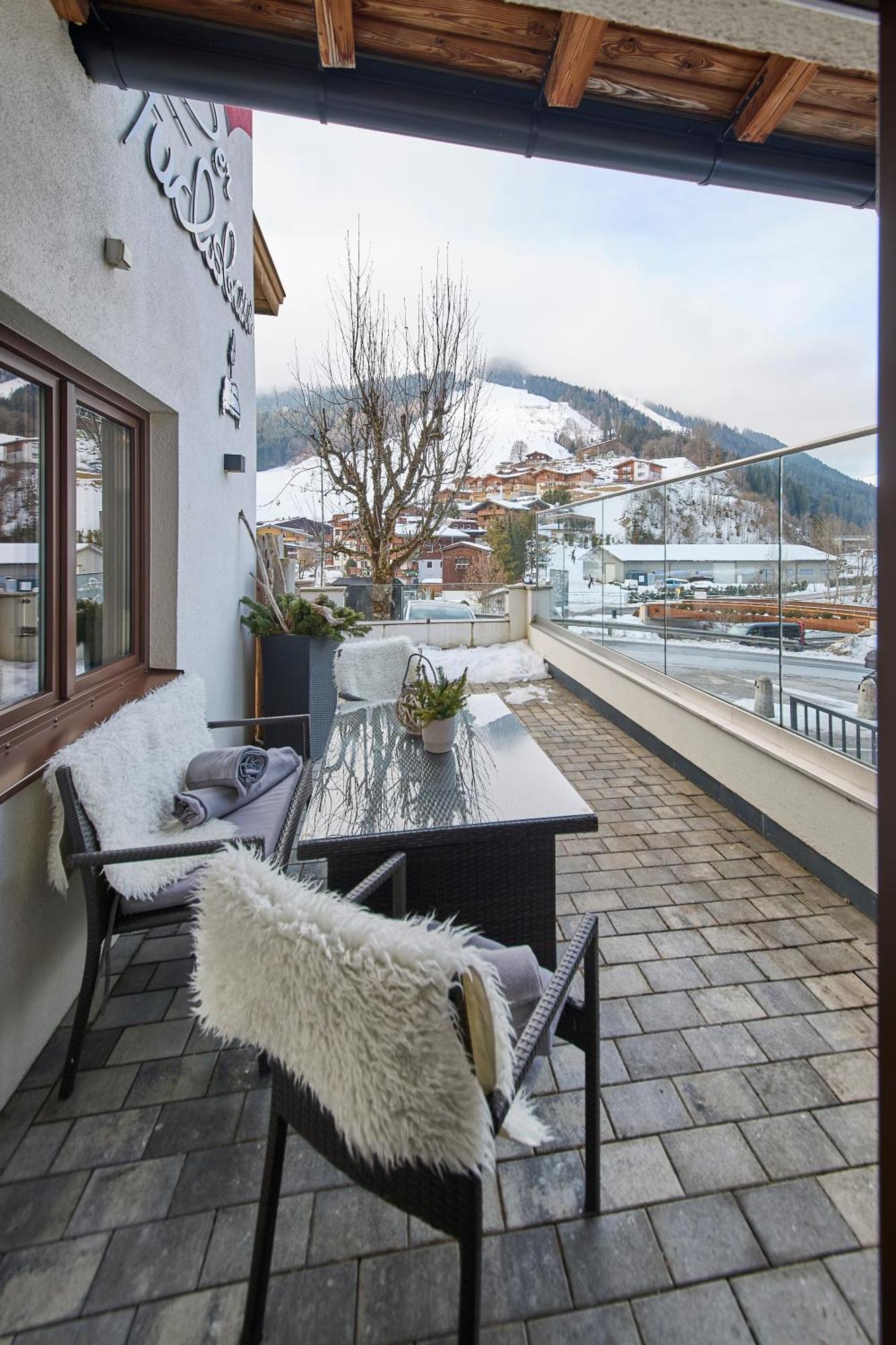 Appartements Der Fuchsbau ザールバッハ・ヒンターグレム エクステリア 写真